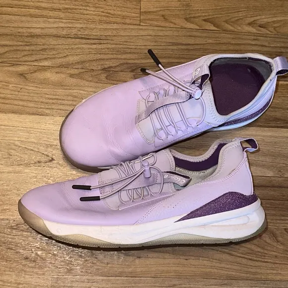 Clove Classic Lavender Nursing Shoes Sz 10