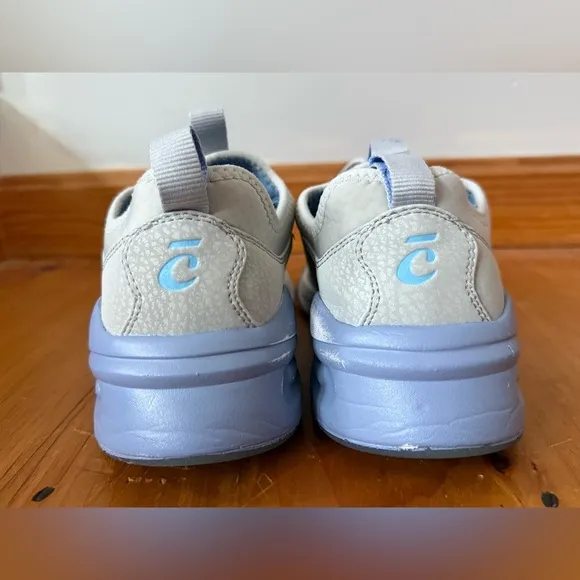 Clove Classic Nursing Shoes | Size 7