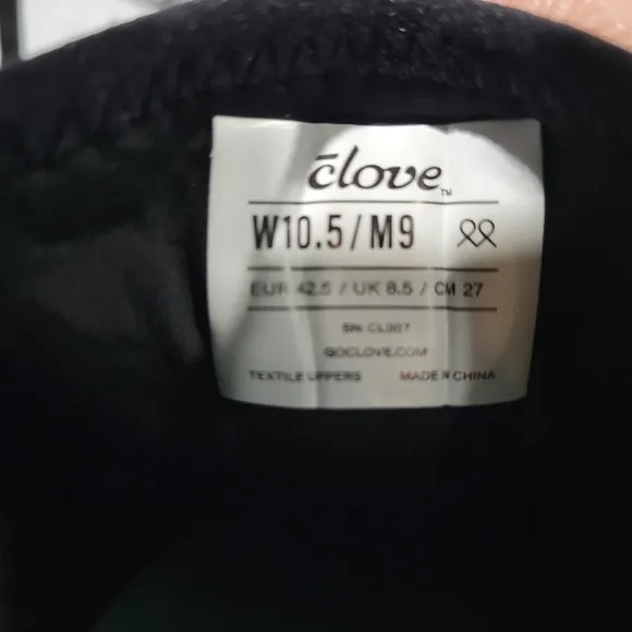 Clove Nursing Classic Sneaker, Black Unisex, NWOB