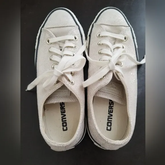 Converse All Star Chuck Taylor Leather Iridescent Crackle Shoes  Womens Size 8