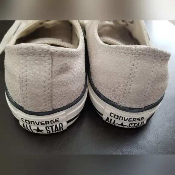 Converse All Star Chuck Taylor Leather Iridescent Crackle Shoes  Womens Size 8