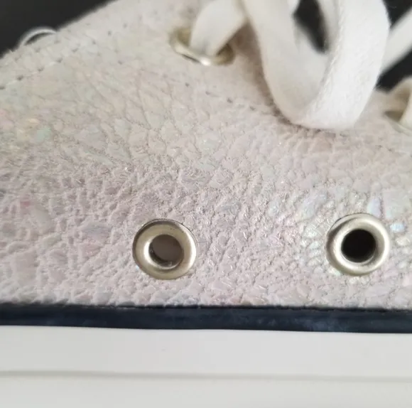Converse All Star Chuck Taylor Leather Iridescent Crackle Shoes  Womens Size 8