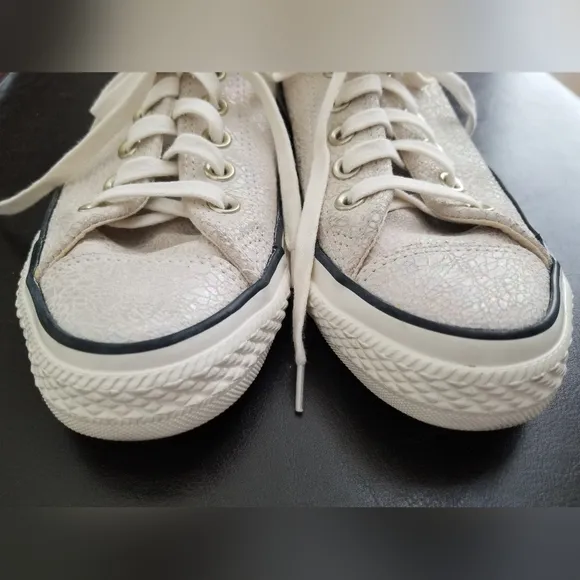 Converse All Star Chuck Taylor Leather Iridescent Crackle Shoes  Womens Size 8