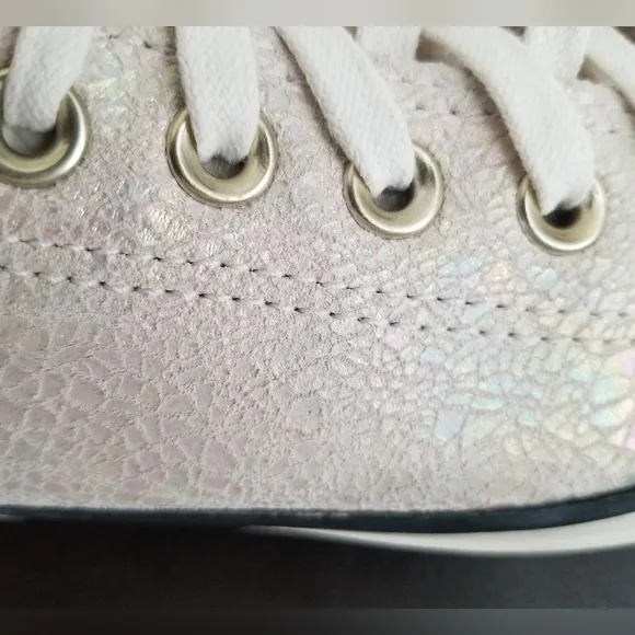 Converse All Star Chuck Taylor Leather Iridescent Crackle Shoes  Womens Size 8
