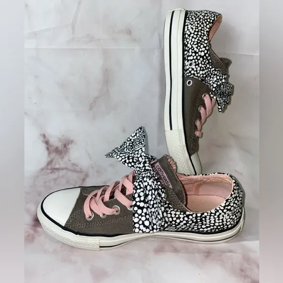 Converse Chuck Taylor All Star Betty Bow Sneakers Size 8