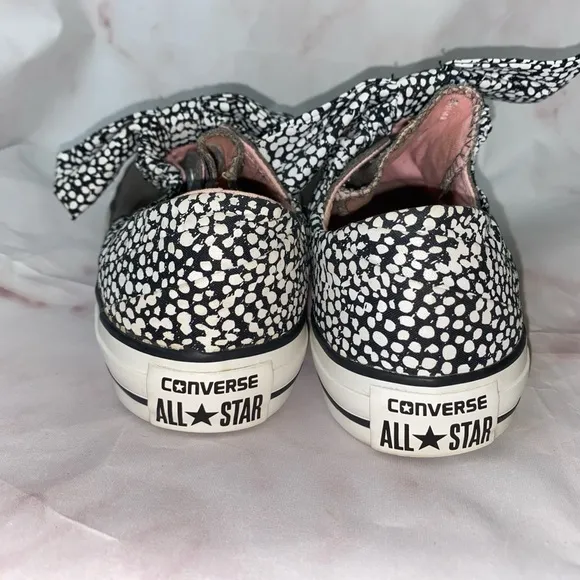 Converse Chuck Taylor All Star Betty Bow Sneakers Size 8