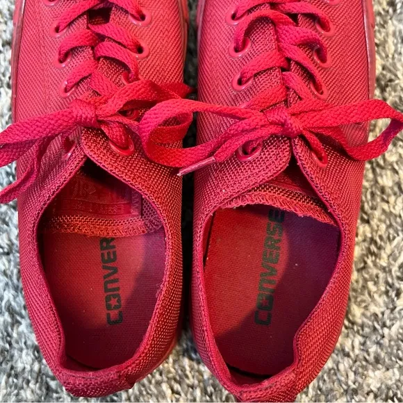 Converse Chuck Taylor All Star Classic All‎ Red Rare Sneakers Women’s Size 8