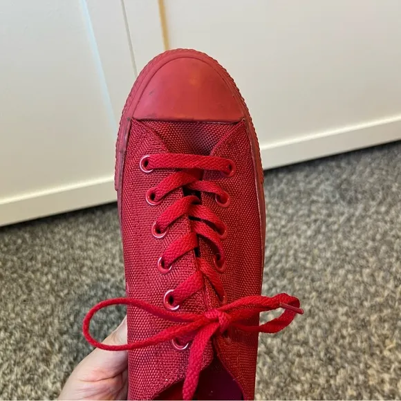 Converse Chuck Taylor All Star Classic All‎ Red Rare Sneakers Women’s Size 8
