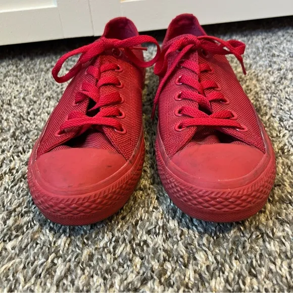 Converse Chuck Taylor All Star Classic All‎ Red Rare Sneakers Women’s Size 8