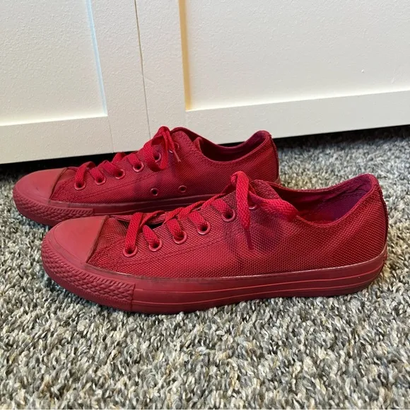 Converse Chuck Taylor All Star Classic All‎ Red Rare Sneakers Women’s Size 8