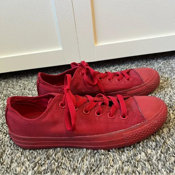 Converse Chuck Taylor All Star Classic All‎ Red Rare Sneakers Women’s Size 8