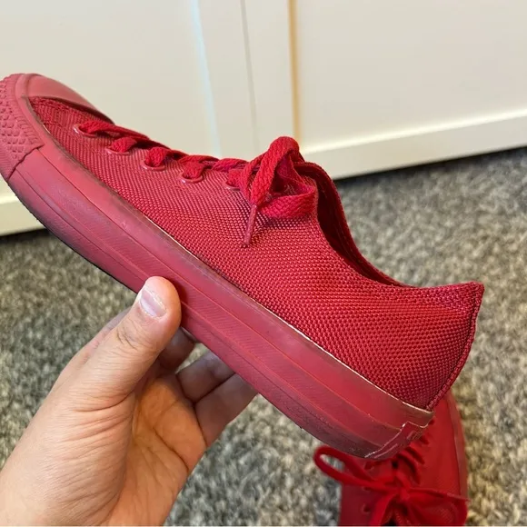 Converse Chuck Taylor All Star Classic All‎ Red Rare Sneakers Women’s Size 8