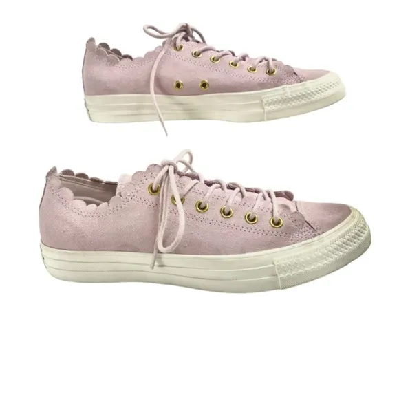 CONVERSE -  Chuck Taylor All Star Scallop in Pink suede Size 8
