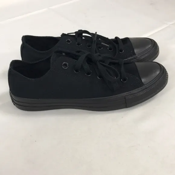 Converse Chuck Taylor unisex  All Star Canvas shoe size womens 8.5/mens 6.5 US