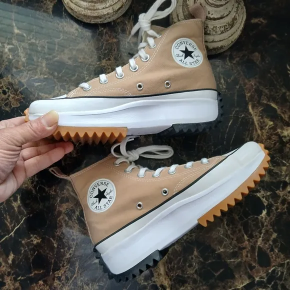 Converse Run Star Hike Platform Comfort Shoes Size 7 for Women