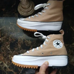Converse Run Star Hike Platform Comfort Shoes Size 7 for Women