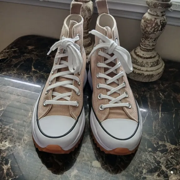 Converse Run Star Hike Platform Comfort Shoes Size 7 for Women