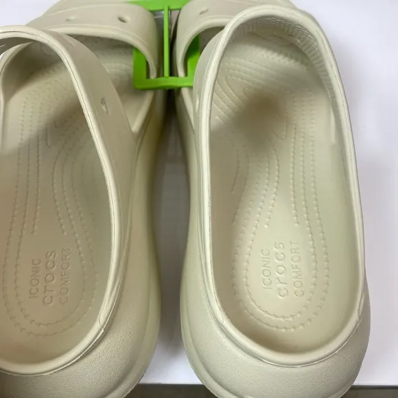 Crocs Classic Crush Sandal Bone Cream Unisex Size Women/9 Men/7 NEW