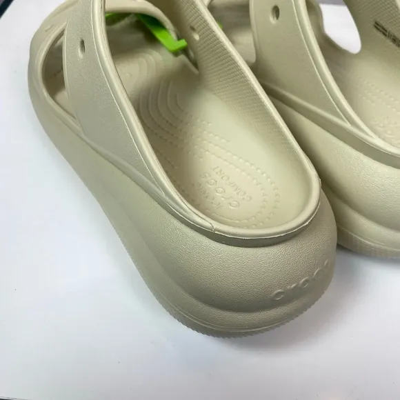 Crocs Classic Crush Sandal Bone Cream Unisex Size Women/9 Men/7 NEW