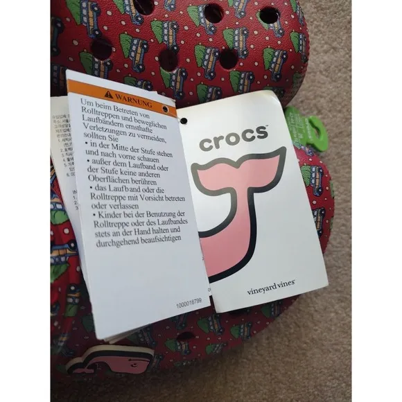 Crocs Clogs Women 12 Man 10 Red Vineyard Vines Holiday Christmas Comfy Vacation