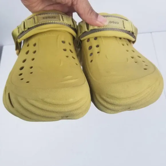 Crocs Unisex Desert Grass Echo Walking Slip On Clogs Shoes US Men's 7/Women's 9