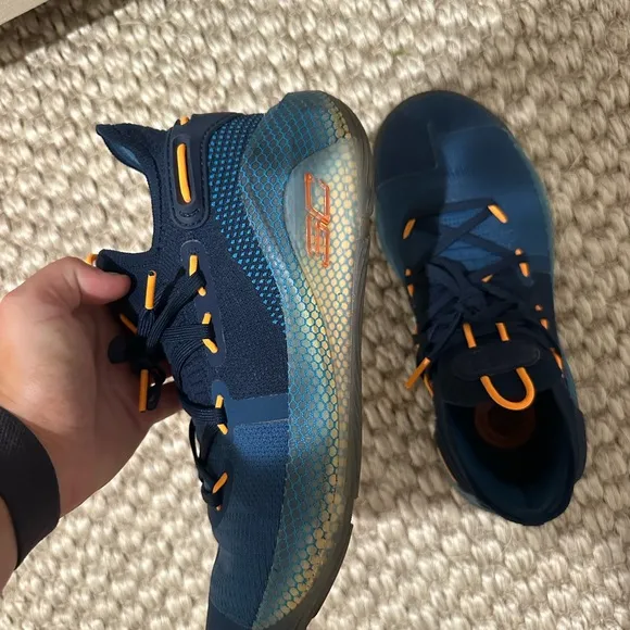 Curry 4 Grade School Size 7Y Basketball Shoes (no box, worn twice)