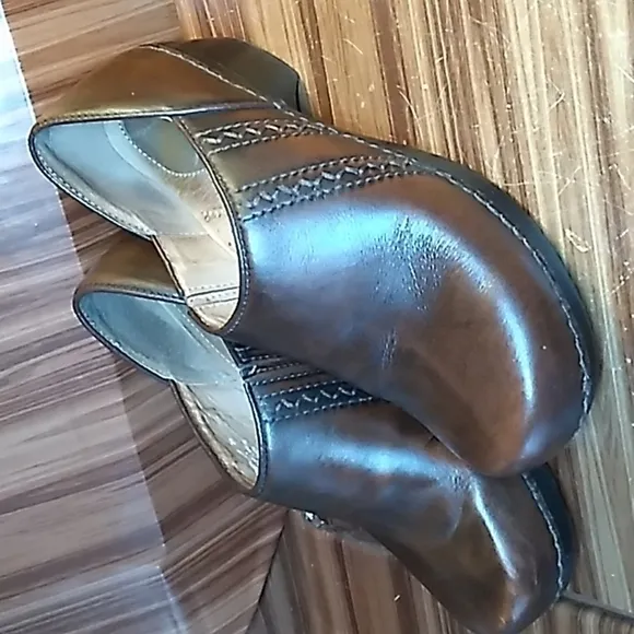 Dansko 38 brown nursing clogs mules office professional shoes 👞 8