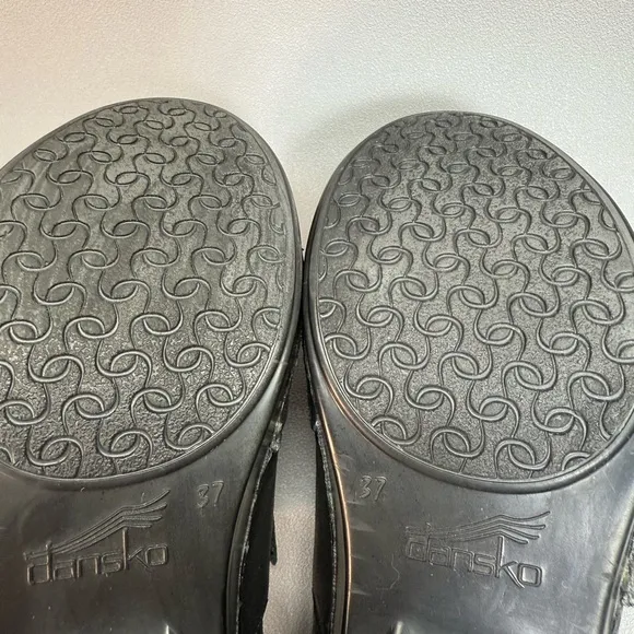 Dansko Black and Gray Two-Toned Classic Leather Clogs EUC Size 7