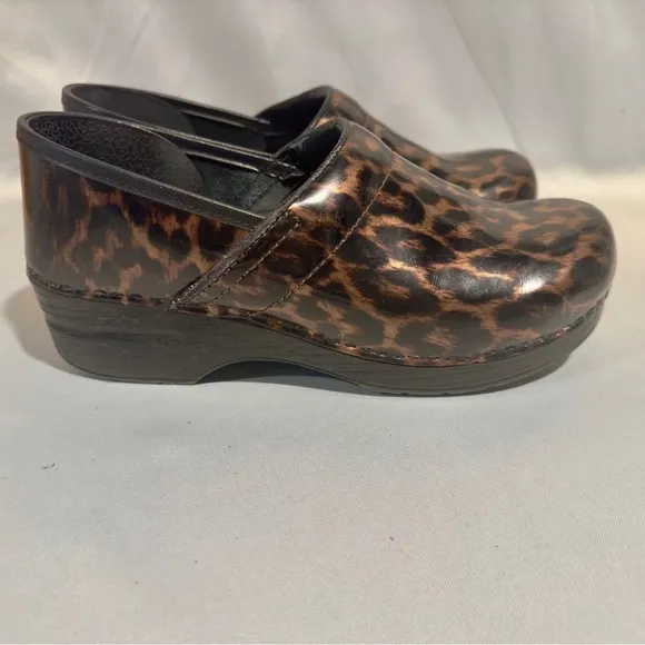 Dansko Leather Slip On Clogs Nursing Shoes Leopard Print Brown Black Size 40/9