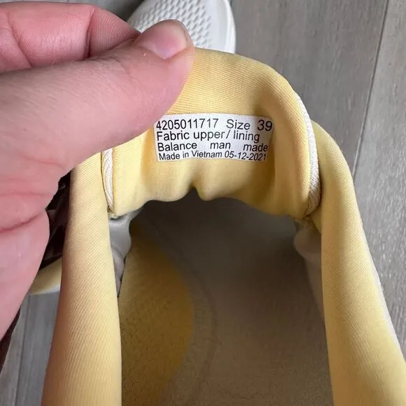 Dansko Pace Walking Sneaker Womens‎ 8.5 Athletic Tennis Shoe Yellow and White