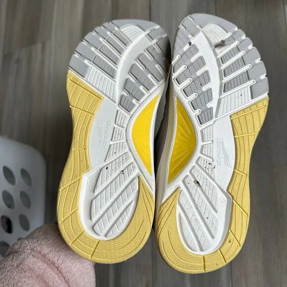 Dansko Pace Walking Sneaker Womens‎ 8.5 Athletic Tennis Shoe Yellow and White