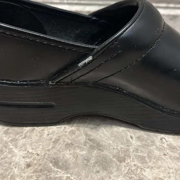 Dansko Professional Black Cabrio Clog Size 37