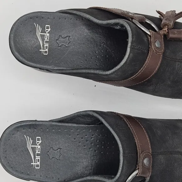 Dansko Shandi nubuck leather clogs size 38 US size 7.5/8