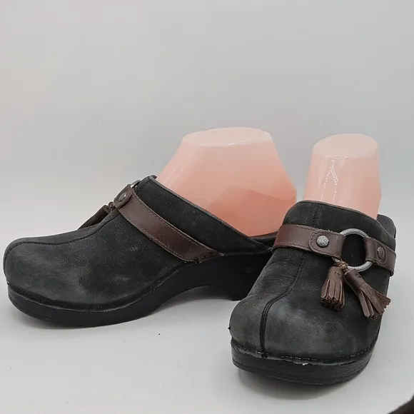 Dansko Shandi nubuck leather clogs size 38 US size 7.5/8