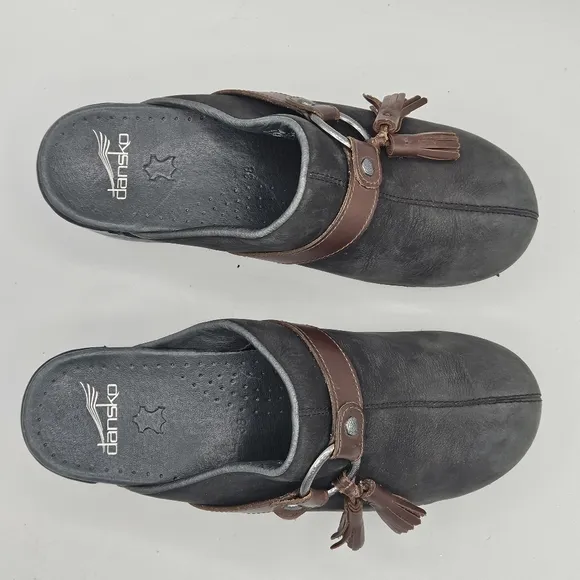 Dansko Shandi nubuck leather clogs size 38 US size 7.5/8