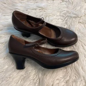 DANSKO Shoes size 41 brown color BNWOT