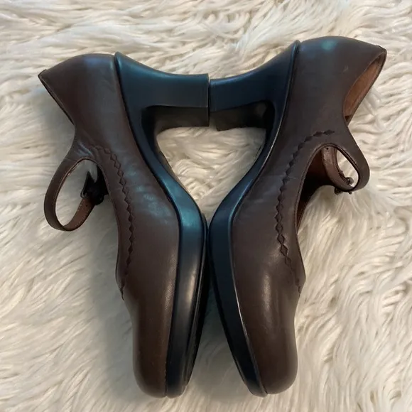 DANSKO Shoes size 41 brown color BNWOT