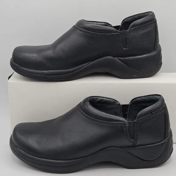 Dansko slip resistant shoes size 41 US size 10.5/11