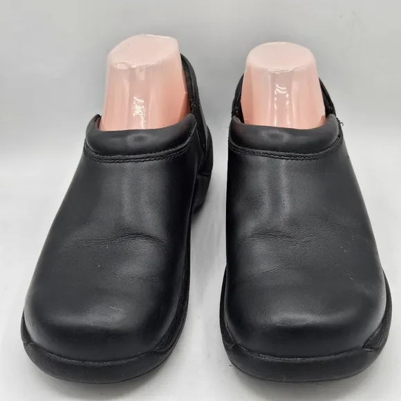 Dansko slip resistant shoes size 41 US size 10.5/11