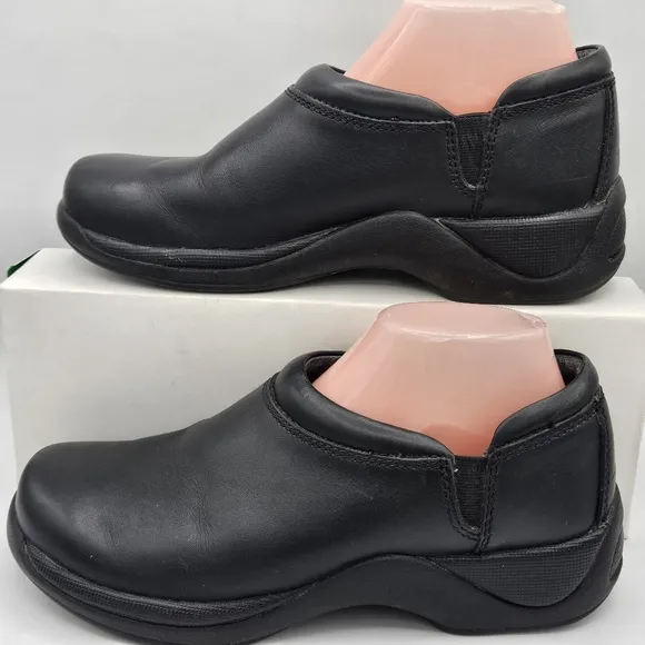 Dansko slip resistant shoes size 41 US size 10.5/11