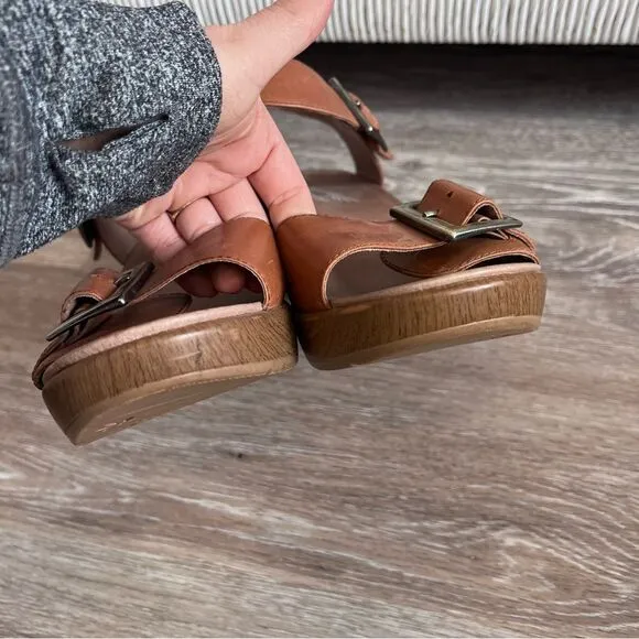 Dansko strappy platform sandals tan walking comfort shoes women’s size 41