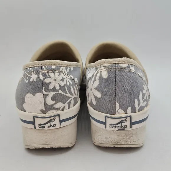 Dansko Vegan volly floral shoes size 38 US size 7.5 -8
