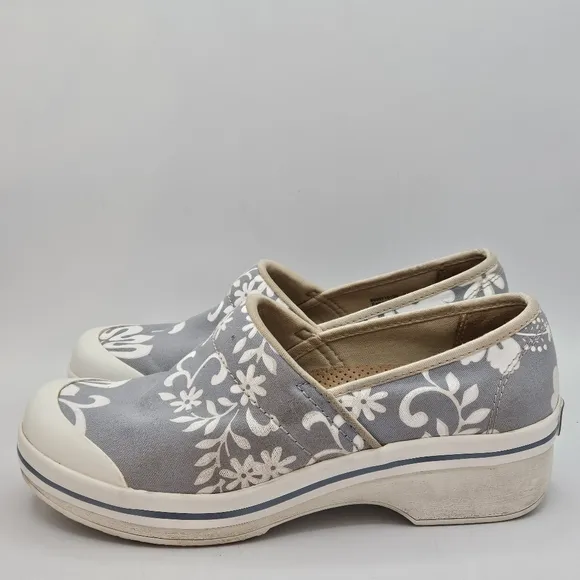 Dansko Vegan volly floral shoes size 38 US size 7.5 -8