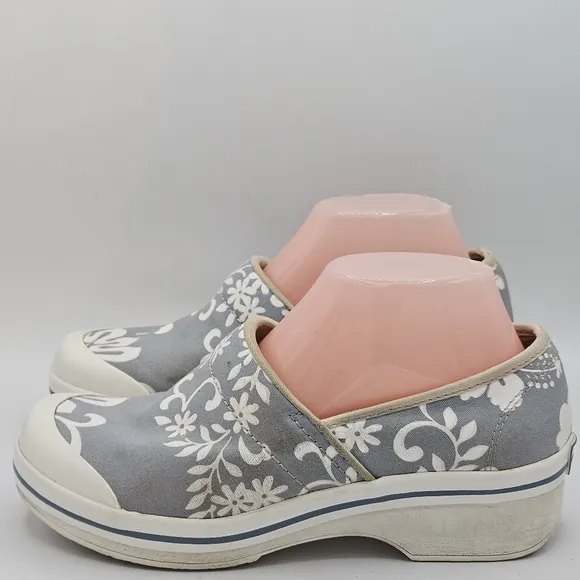 Dansko Vegan volly floral shoes size 38 US size 7.5 -8