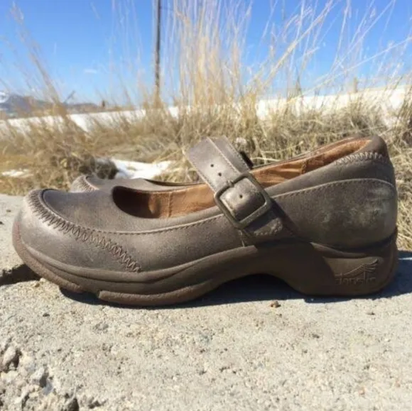 Dansko Women Kate Comfort Distressed Leather Mary Jane Clogs shoes sz 39/8.5-9