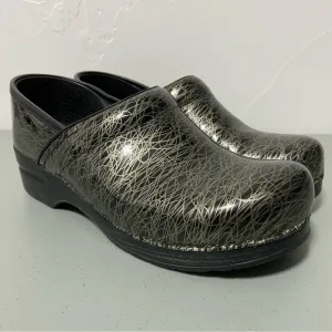 Dansko Women's Clogs Nursing Shoes Metallic Scribble Size 41 / 10.5-11