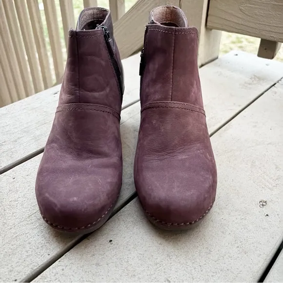 Dansko Women's Shirley Wedge Bootie Wine Nubuck Size 37 Shoes Heel Comfort