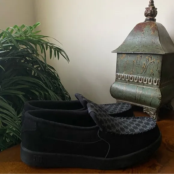 DC Men’s Black Leather VILLAIN TX Slip on SKATE Shoes
