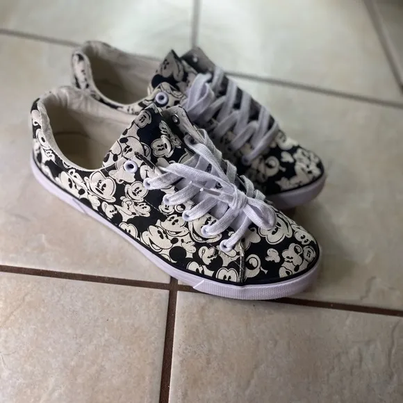 Disney rare Mickey Mouse all over shoes
