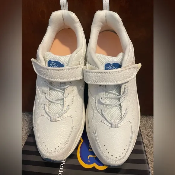 Dr Comfort White Leather Walking Shoe Men's 9 with Custom Orthotics. NEW IN BOX